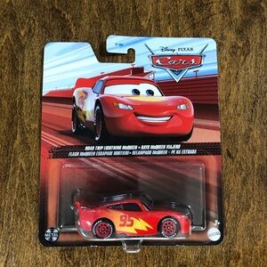 Disney Pixar Cars Die-Cast - Road Trip Lightning McQueen - Cars on the Road -NEW